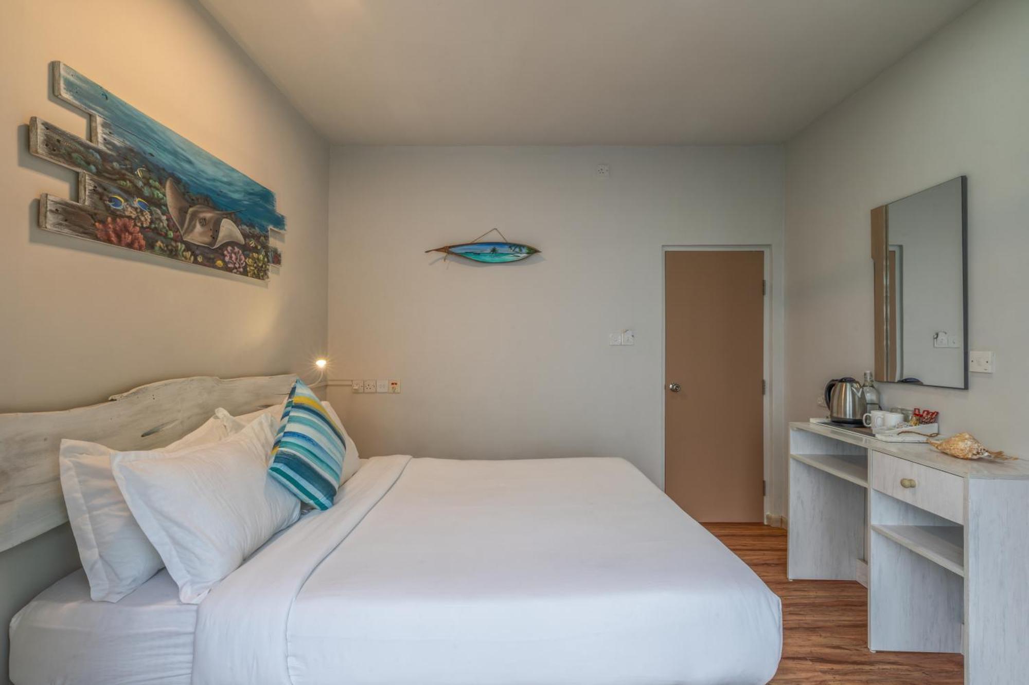 Ocean Pearl Maldives At Gulhi Island Hotel Exterior photo